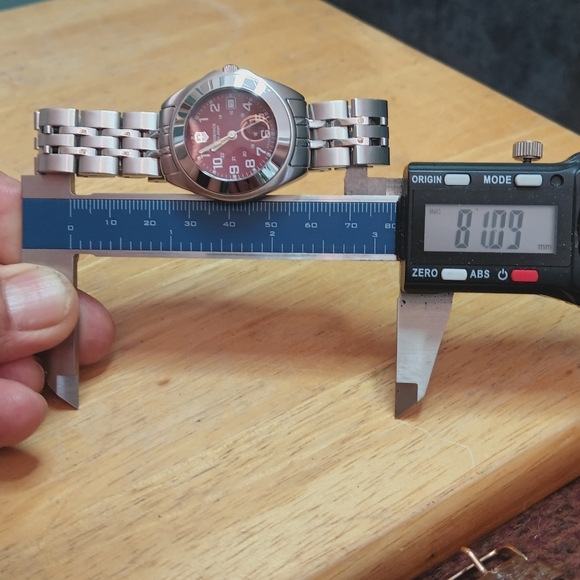 Victorinox Swiss Army Red and Silver Watch Three-hand Movement, Date - Picture 4 of 12